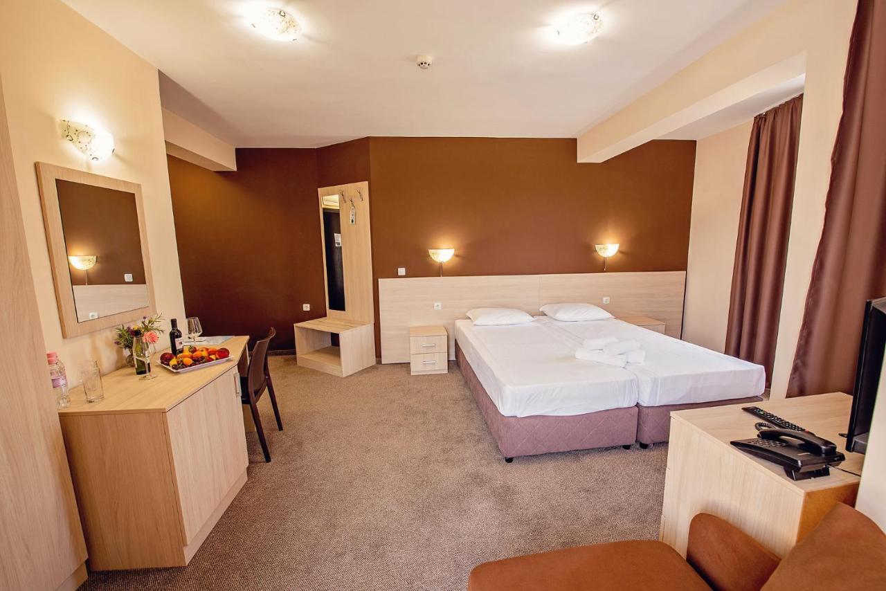 Hotel Santa Maria Obzor Zewnętrze zdjęcie